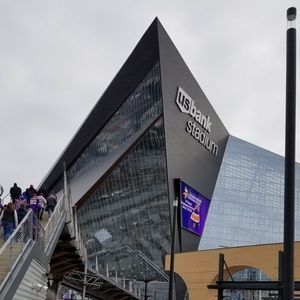 Meet your Posher, Elliot